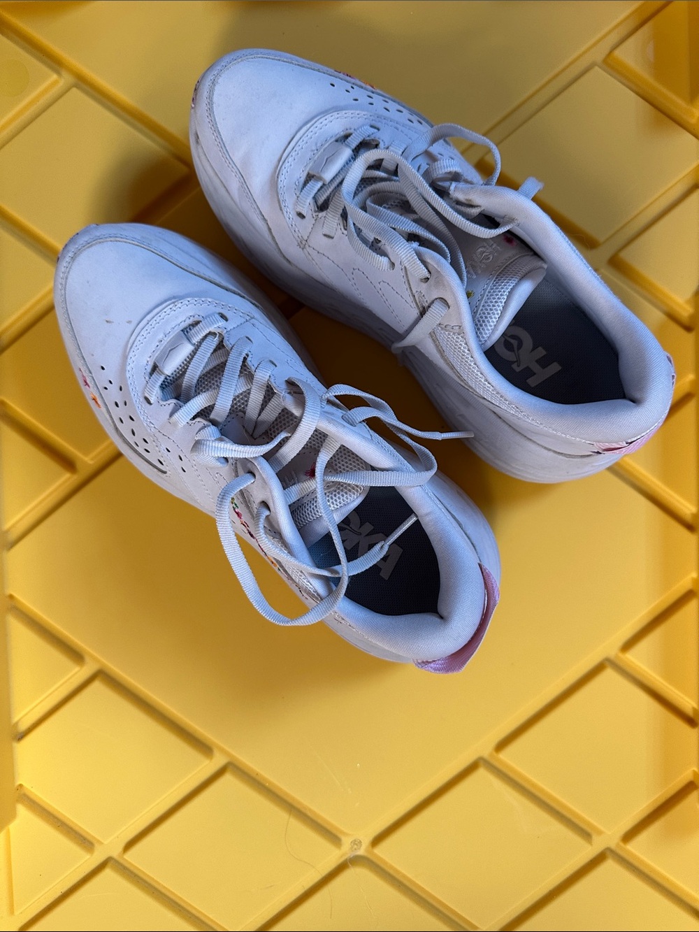 Hoka Womens White Sneakers with Pink Heel Detail